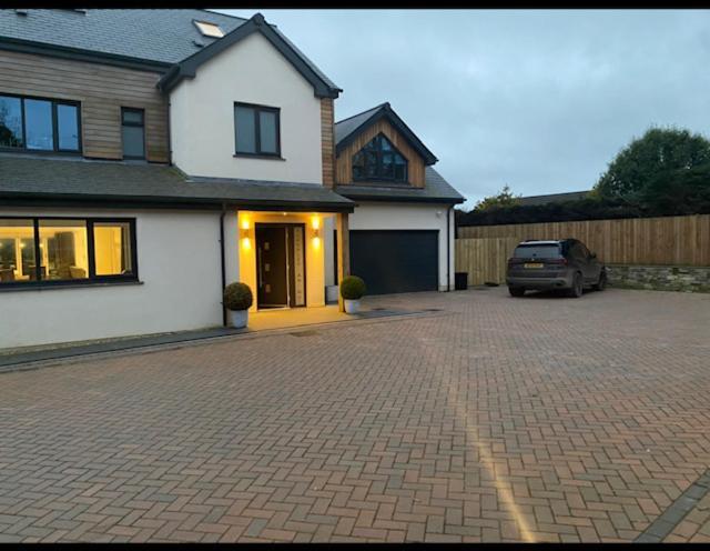 Shackled-Am-Not Villa Camelford Luaran gambar